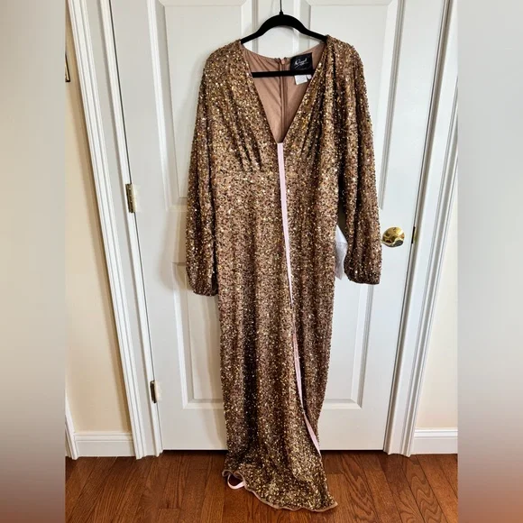Mac Duggal Gold Sequined Long Sleeve V-Neck Gown - Picture 4 of 10